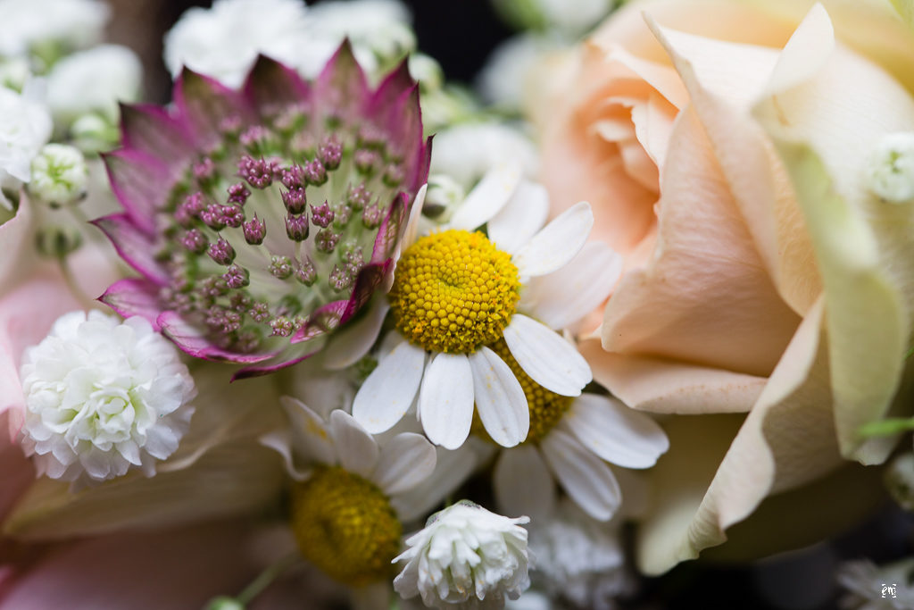 Flowerpower Hochzeit, Haarschmuck Blüten Hippie-Style Gutshof Ladenburg, real wedding