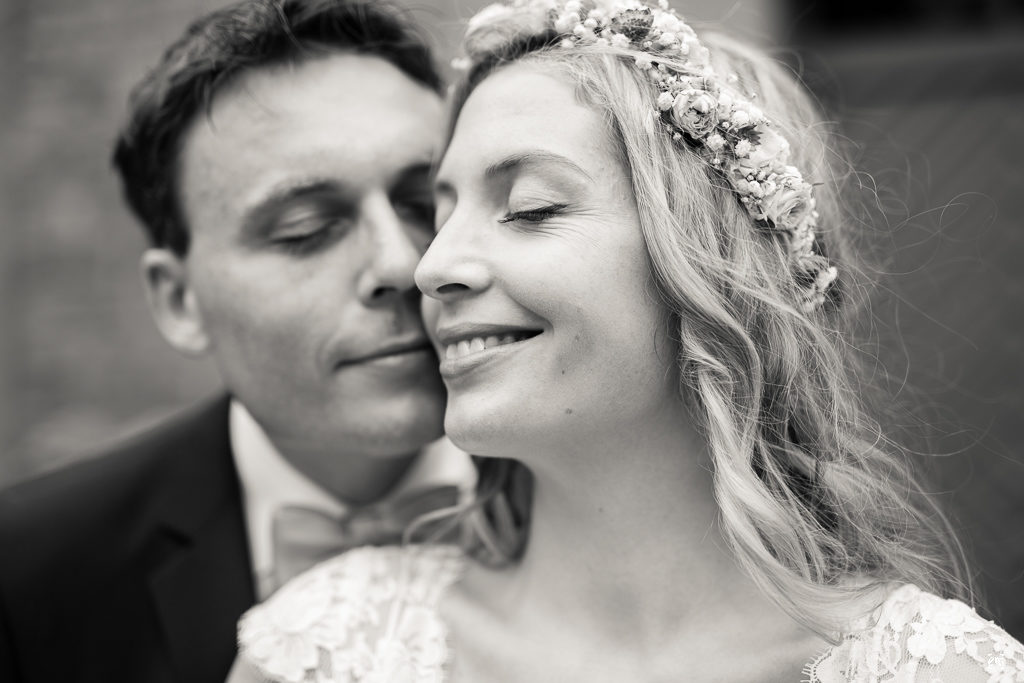 Flowerpower Hochzeit, Haarschmuck Blüten Hippie-Style Gutshof Ladenburg, real wedding