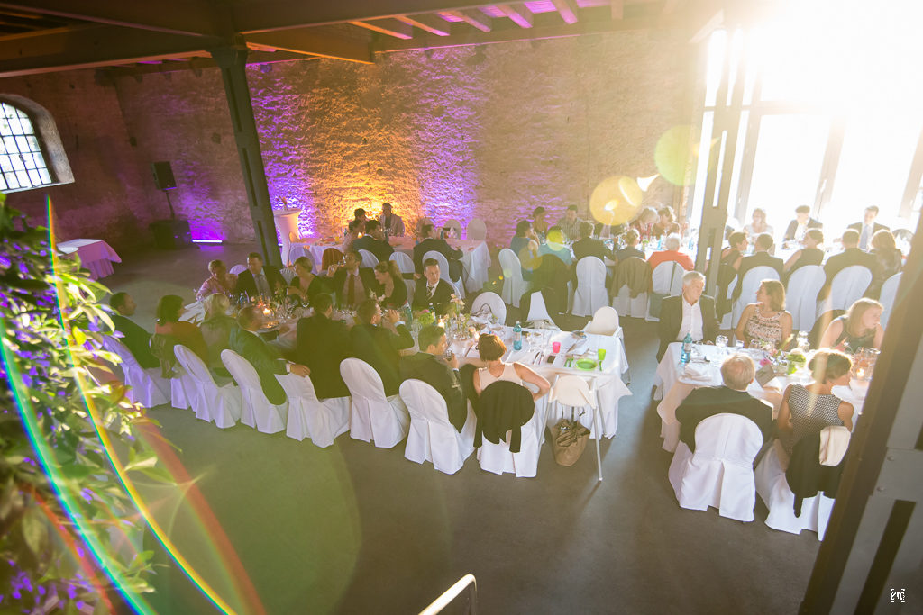 Flowerpower Hochzeit, Haarschmuck Blüten Hippie-Style Gutshof Ladenburg, real wedding