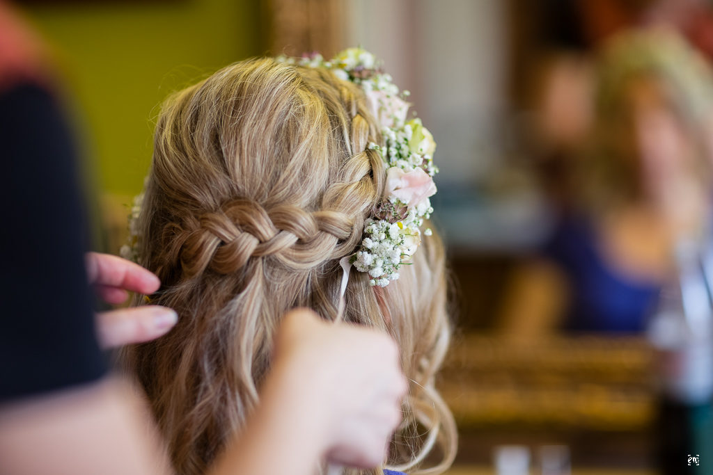 Flowerpower Hochzeit, Haarschmuck Blüten Hippie-Style Gutshof Ladenburg, real wedding