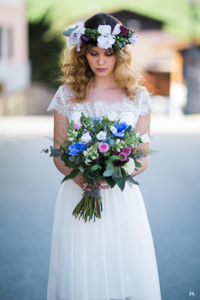 Brautkleid, Mode, Hochzeitsmode, Hochzeit, , Vintage Brautkleider, Styled Shoot, Wilder Kaiser, Vintage-Bohème, Hochzeitskleider, Ernst Merkhofer, Fotograf, Brautkleid Inspiration , Brautkleid, Spitze, Brautstrauss,