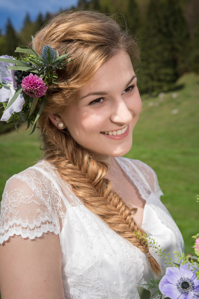 Brautkleid, Mode, Hochzeitsmode, Hochzeit, , Vintage Brautkleider, Styled Shoot, Wilder Kaiser, Vintage-Bohème, Hochzeitskleider, Ernst Merkhofer, Fotograf, Brautkleid Inspiration , Brautkleid, Spitze, Brautstrauss,