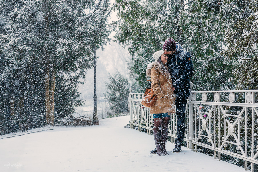 Paar Foto-Session, Schneetreiben, EMF, Ernst Merkhofer, Fotograf, Hochzeitsfotograf, Probesession, Schnee, Schneesturm