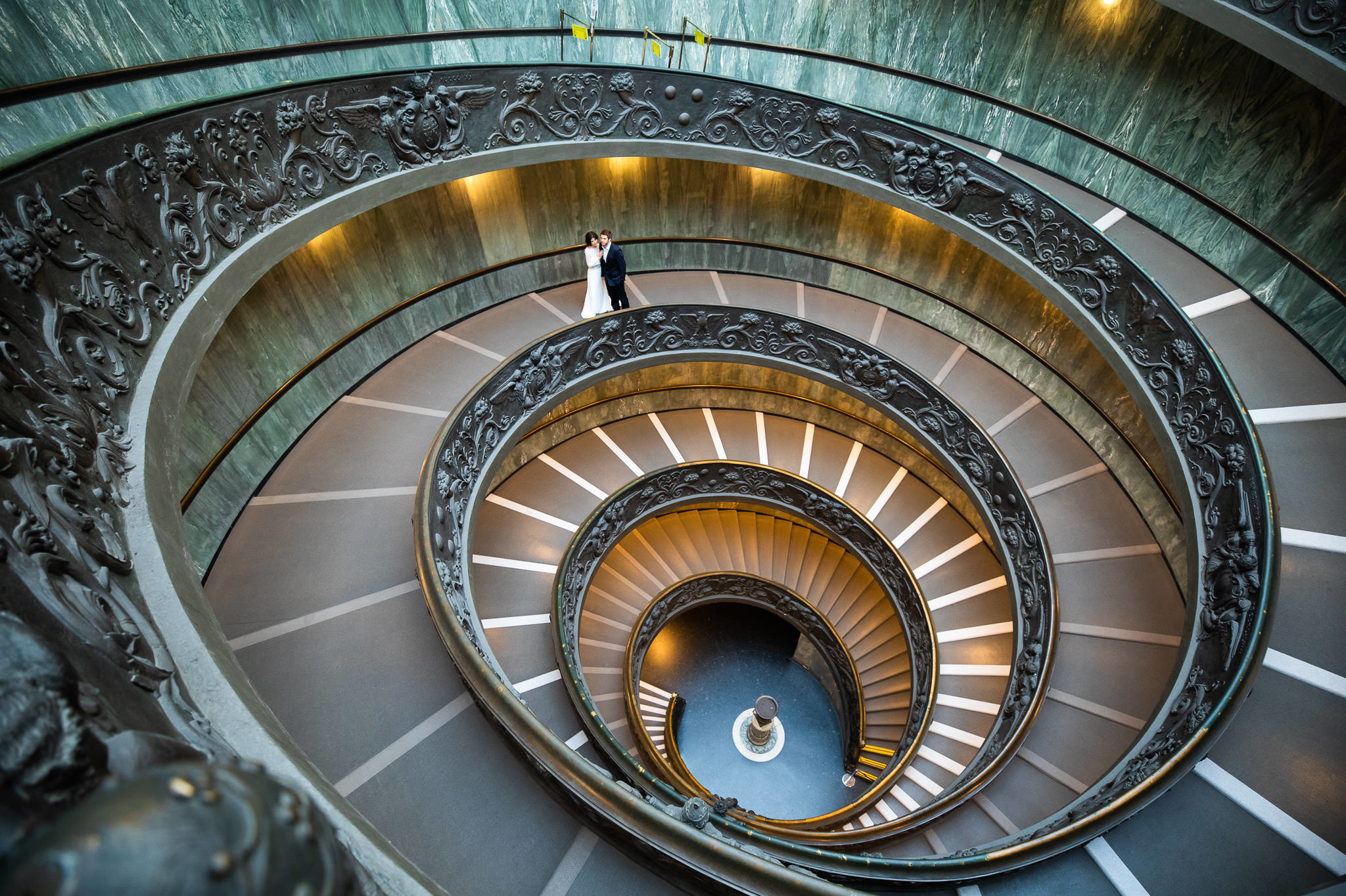 RomAntik , Ernst Merkhofer Exclusive, Fotograf, Rom , Signature Shot, Exlusive, Ernst Merkhofer, Pärchen, junges Paar, Foto Session, Photo Shoot, Staircase, Love, Portraits, Portrait, Rome,