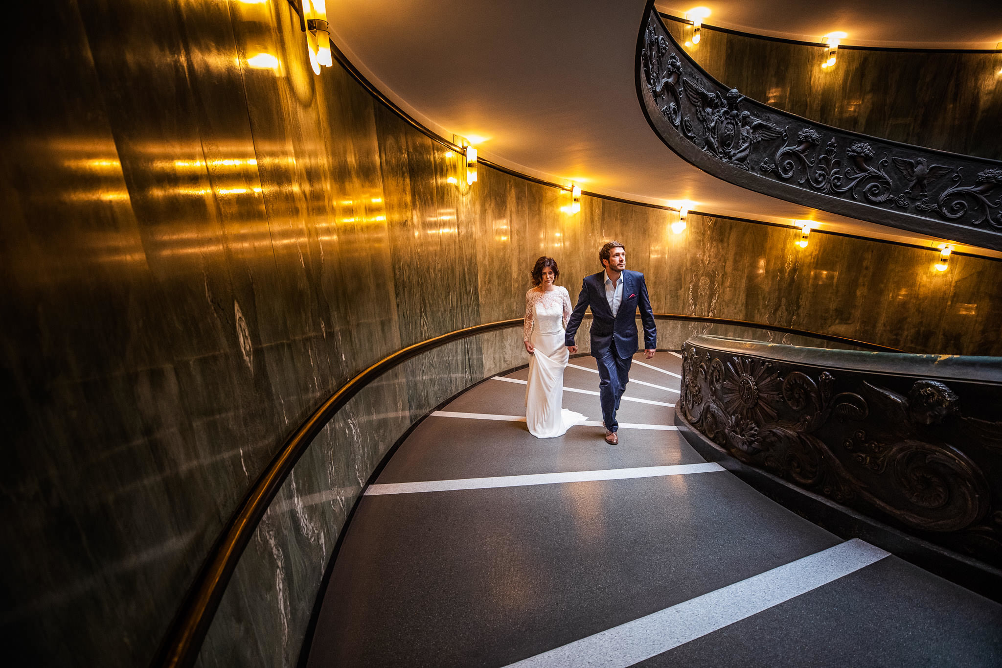 Ernst Merkhofer Exclusive, Fotograf, Rom , Exlusive, Signature Shot, Ernst Merkhofer, Pärchen, junges Paar, Foto Session, Photo Shoot, Staircase, Love, Portraits, Portrait, Rome, Signature Shot,