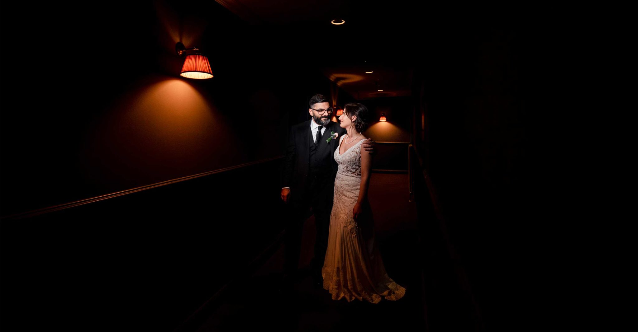 Frisch verheiratetes Brautpaar, Paarfotos mal anders. Winterhochzeit. Hochzeiten, Home, Portfolio, Portrait, Hochzeiten,